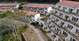 Metro Holding'in firari patronu Galip Öztürk'ün işlettiği otel yağmalandı