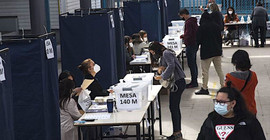 Şili halkı diktatör Pinochet anayasasının değiştrilmesine 'hayır' dedi