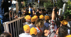 Eğitim Sen ablukaya alındı: Çocuklarınız okula gitmiyor mu?