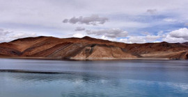 Hindistan ve Çin tartışmalı sınır bölgesinden askerlerini çekmekte anlaştı
