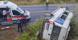 Bursa'da işçileri taşıyan servis devrildi: Sürücü ve 6 işçi yaralandı
