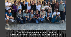 Uluslararası 2022 Hrant Dink Ödülü'nün Türkiye'deki sahibi 'Türkiye İnsan Hakları Vakfı' oldu