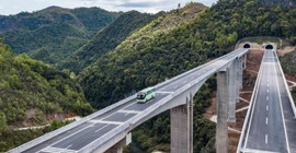 Çin'de bu yılın en ölümcül trafik kazası: 27 ölü