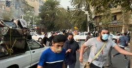İran polisinden protestolarla ilgili açıklama: Tüm gücümüzle karşı çıkacağız