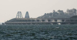 Kırım'ı Rusya'ya bağlayan Kerç Köprüsü'nde bombalı saldırı