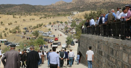 'Halk, ölülerini ziyaret ederek dualar okuyor'