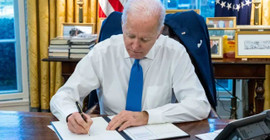 Biden, Ortadoğu'daki gelişmeleri takip için tatilini kesip Beyaz Saray'a dönüyor