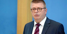 Almanya İstihbarat Şefi: Rusya bir fırtına ise Çin iklim değişikliğidir