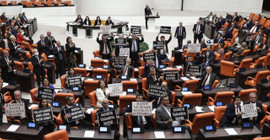 AYM, CHP'nin sansür yasasına yaptığı itirazın ilk incelemesini 26 Ekim'de yapacak