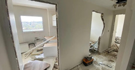 Mahkeme tahliye kararı verdi, kiracı evi harabeye çevirdi