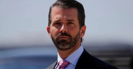 Trump Jr., Pelosi saldırısına gönderme yaptı, Cadılar Bayramı kostümünü paylaştı