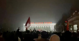 Çin'in Sincan bölgesinde Covid-19 kısıtlamalarına protesto