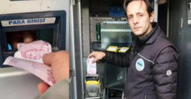 Arızalı Sumatik'te parayı eliyle alan personel: Farklı anlaşıldı