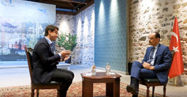 Soruya kızan İbrahim Kalın, İsveç devlet televizyonuyla röportajını yarıda kesti