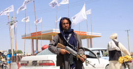 Taliban ilk halka açık idamını infaz etti, yüzlerce kişi izledi
