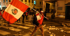 Peru'daki eylemlerde iki kişi öldü, Boluarte Kongre'den erken seçim istedi