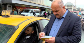 Taksiciler odasından Taksim'de taksi denetimi: Nereye gidiyorsunuz diye sormadan yolcularını aldılar
