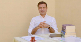 Demirtaş'tan Erdoğan göndermeli seçim paylaşımı: Boş oturursak atı alan Üsküdar’ı yine geçer