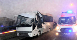 Tekirdağ'da midibüs TIR'a çarptı: 12 işçi yaralı