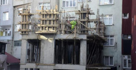 Şişli'de 'bitişik nizam' inşaat tepkisi: 'Balkonlarından banyomuza girilebilir'