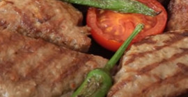 Köftenin en iyisini meğer onlar pişiriyormuş- Köfte pişirirken bu yöntemi denemelisiniz