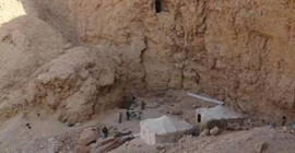 Mısır'da 3 bin 500 yıl öncesine ait firavun mezarı bulundu