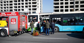 Kayseri'de belediye ve halk otobüsü çarpıştı: 29 yaralı