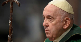 Papa Francis zatürre sebebiyle hastaneye kaldırıldı