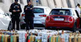 İspanyol polisi büyükbaş hayvan taşıyan gemide dört buçuk ton kokain yakaladı