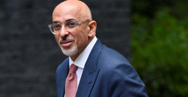 İngiltere'de vergi ödemeyen eski maliye bakanı görevden alındı