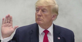 Susma hakkını kullanan Trump'ın 400 defa 'aynı cevabı' vermesi alay konusu oldu