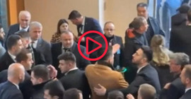 Meclis'te arbede: Erdoğan'a ulaşmak isteyenlere polis müdahalesi