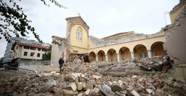 Hatay'daki Latin Katolik Kilisesi depremde yıkıldı