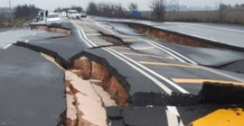Deprem nedeniyle 15 yol trafiğe kapalı: Kara yollarında son durum