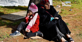 İspanya, İsrail, Rusya ve Azerbaycan'dan sahra hastanesi, Katar'dan konteyner ev yardımı