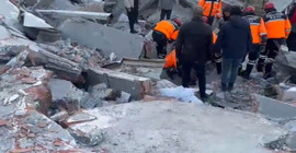 Adıyaman'da otel enkazındaki öğrencilerden ses geliyor, 'Vinç gelsin parasını karşılarız'