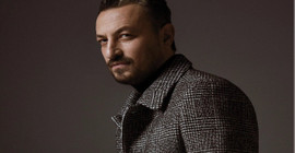 Onur Saylak'ın babası ve kardeşi depremzedeler için konteyner yaptı