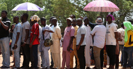 Nijerya yeni devlet başkanını seçmek için sandık başında