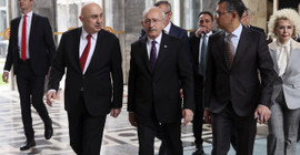 Kemal Kılıçdaroğlu fotoğraf stüdyosuna gitti