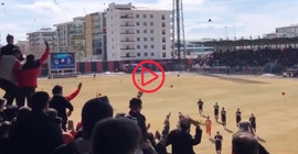 İskenderunspor, Van'da çiçeklerle karşılandı, 31'nci dakikada 'Geçmiş olsun' mesajı verildi