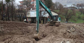 Adıyaman'da selde kaybolan anne ve kızını arama çalışmaları sürüyor