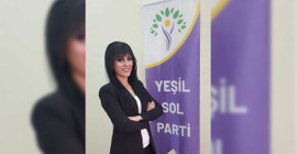 'Çocuklar ölmesin' diyen Ayşe Öğretmen Yeşil Sol Parti'den aday adayı oldu