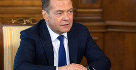 Medvedev: Putin'i tutuklama girişimini savaş ilanı sayarız