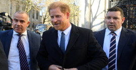 Prens Harry, telefon dinleme ve mahremiyet davası için Londra'da