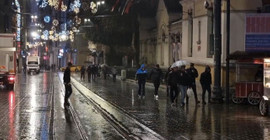 İstanbul'da yağmur: Meteoroloji’den fırtına uyarısı