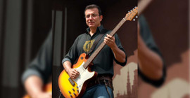 Yapay zeka oluşturdu: Rockçı İmamoğlu sahnede