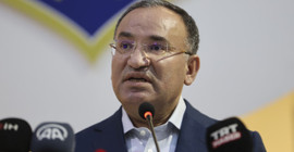 Bekir Bozdağ: Saldırıyı siyasi maksatla istismar etmek doğru değil