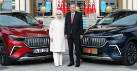 İlk Togg, Erdoğan’a Saray'da teslim edildi