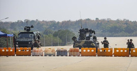 Beş bin kişi, cunta yönetimindeki Mynmar'dan Tayland'da kaçtı