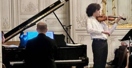 Keman virtüözü Bartu Elçi Özsoy Paris'te depremzede çocuklar için konser verdi